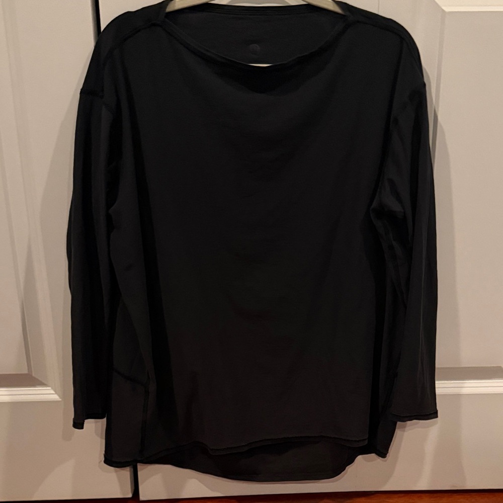 Women’s Lululemon Black Long Sleeve Shirt